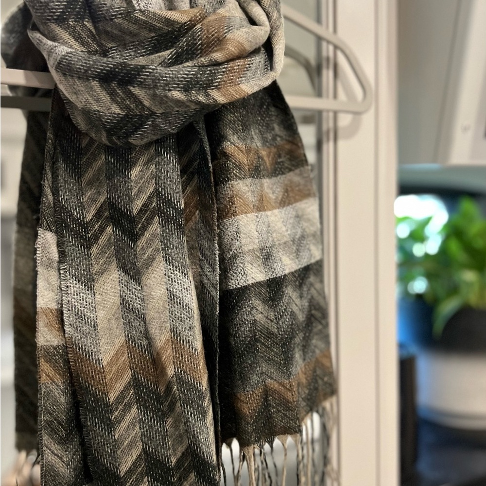 Dillard’s Scarf Brown, Tan & Grey. Gently used.